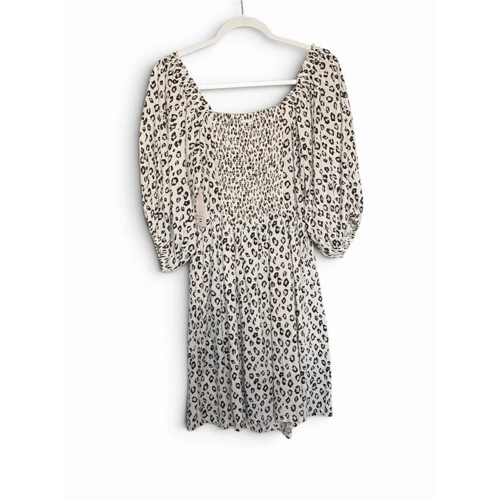 New Billabong Cream Dress with Black and Pink Leopard Print. Size Medium